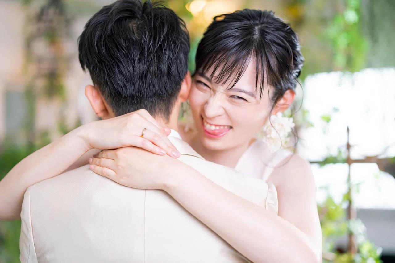 恋愛心理学を学び成長する30代男性の画像