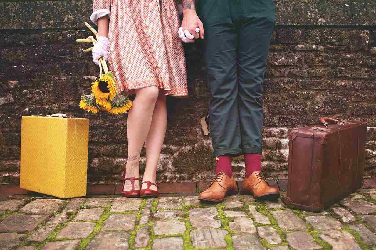 恋愛心理を学び女性との関係を深める男性